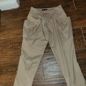 BCBGMAXAZRIA TROUSERS SIZE 10